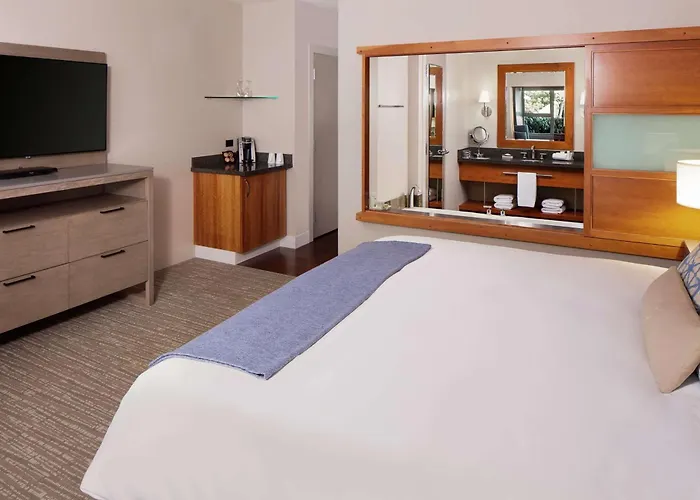 Chrysalis Inn & Spa Bellingham, Curio Collection By Hilton